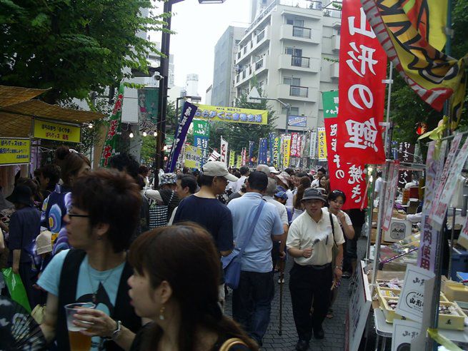 麻布十番納涼祭り開催中！