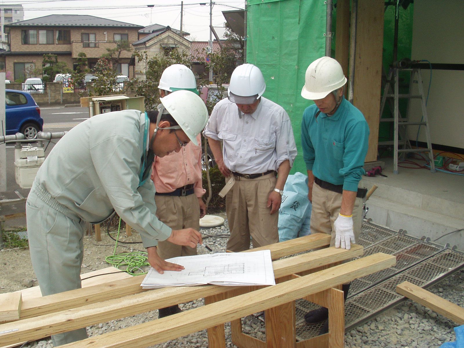 連休明け始動開始