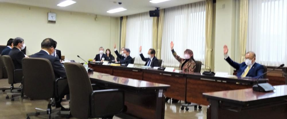 薄氷の採択…崖っぷちの花巻市議会~「議会活性化」陳情と二つの”護憲”