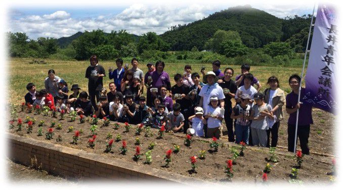 【川のまち長井を楽しみながら、 一緒に花を植えませんか!】