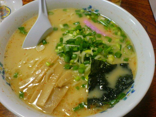 深夜のラーメン～「まるてん」のパイ（白）ラーメン