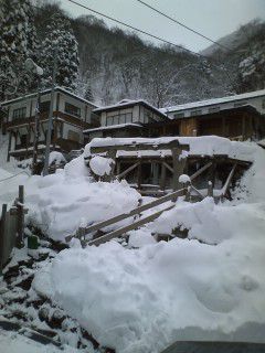 【露天風呂屋根→宿】撮ってみるノダ財務副大臣