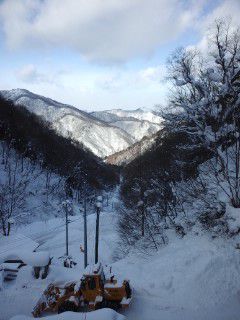 果てしない青空と白い大地