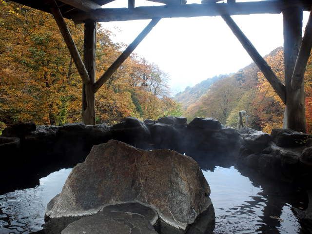 【奥白布 湯けむり紀行】眺望露天の湯だめカンタービレ