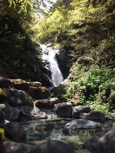 源泉かけ流し　吾妻の滝見風呂見参！