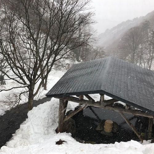 眺望露天風呂の雪下ろし実行(^_-)-☆