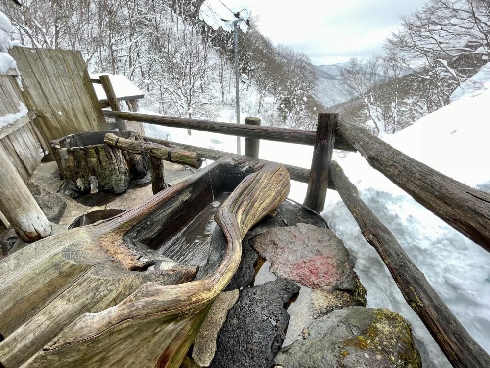 安心してください。雪掘ってますよ（笑）