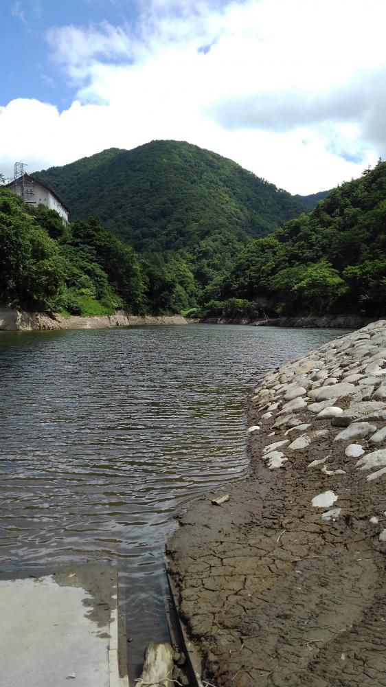 お盆の長井ダム(合致沢ボート発着場)