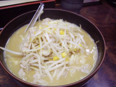 噂に聞く「柳家」のラーメンを食らう