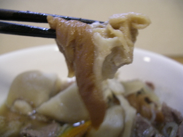 東根市六田の「おし麩」がよくあいます。