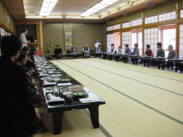 出羽屋にて食談会