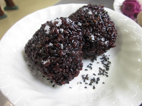 黒米のおにぎり