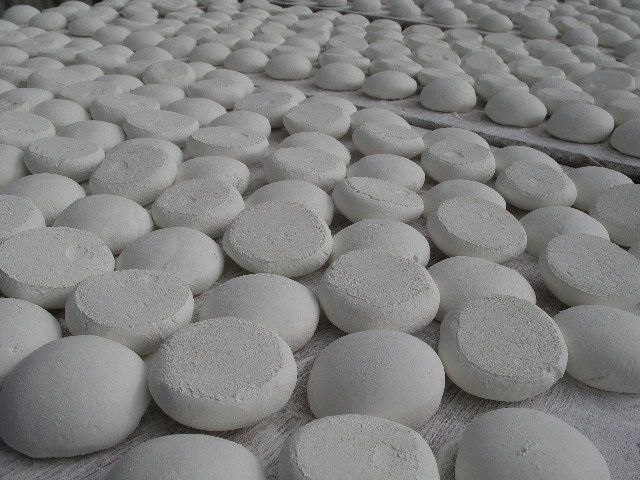 蔵王温泉の「湯の花」湯舟に咲く花？